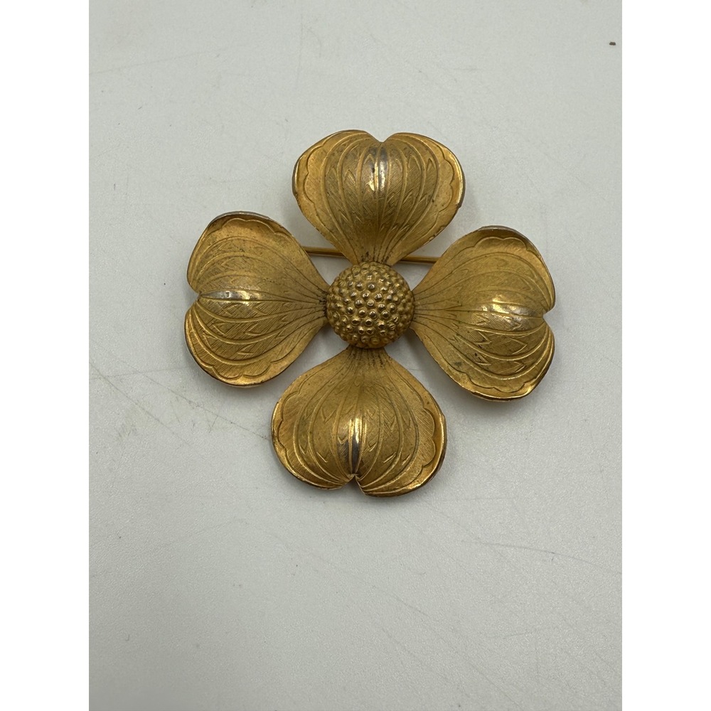 Vintage Giovanni Gold‎ Tone Dogwood Flower Brooch Pin Signed Mid Century Jewelry